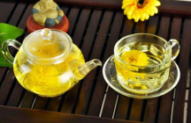  大朵菊花茶的功效与作用 喝大菊花茶能清热美颜抗衰老