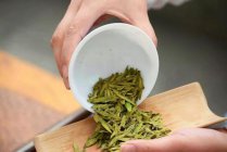  龙井功夫茶的冲泡方法 龙井茶的功效和作用