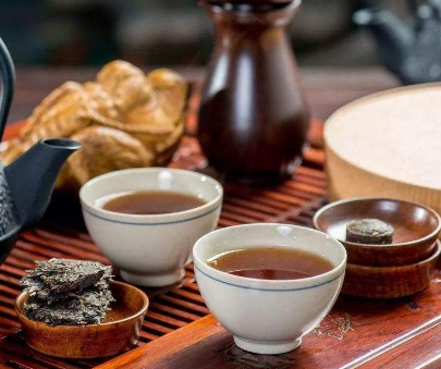  龙珠茶的冲泡方法 龙珠茶适合冲泡的茶具 使用什么水温
