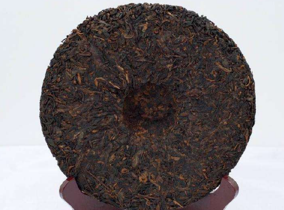  怎么喝普洱熟茶 冲泡普洱茶的2种方法 怎么辨别普洱茶的香气