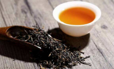  红茶配什么来减肥 晚上喝红茶好吗 喝红茶的注意事项