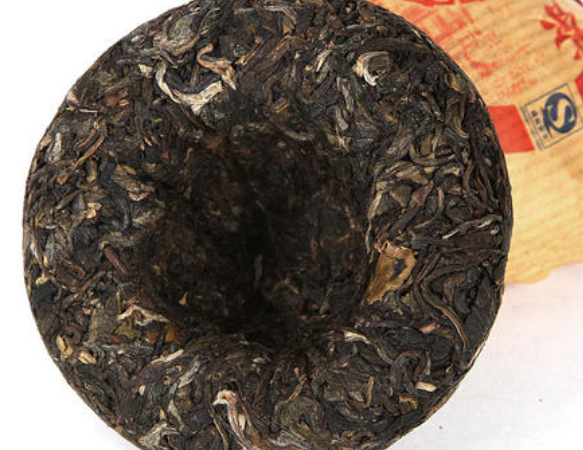  绿茶的保质期 陈年绿茶可以喝吗 陈年普洱茶的功效
