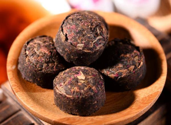 如何品普洱茶 普洱茶有什么特点 普洱茶的味道