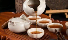  普洱茶多少钱2020价格 如何购买普洱茶方法