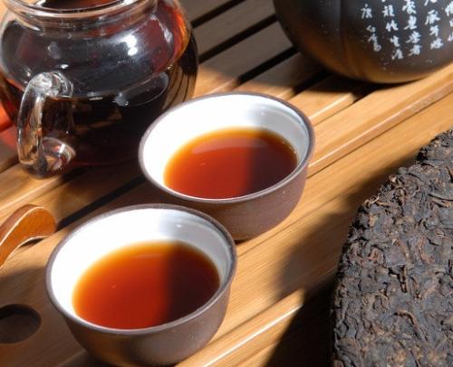  长时间喝黑茶有好处吗 喝黑茶对减肥和护肤有很多效果