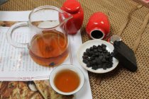  普洱茶膏的作用和功能 普洱茶膏和普洱茶作用一样吗