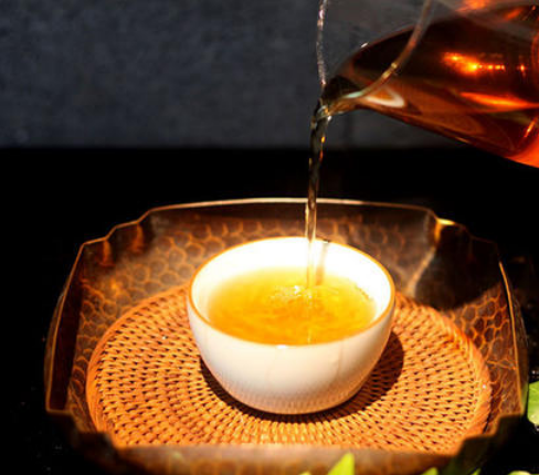  六堡窖藏是红茶吗 喝六堡茶有哪些好处 喝六堡茶能治痢疾