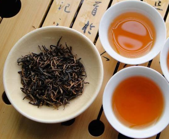 男人喝金骏眉有什么作用 喝红茶能改善性兴奋吗 喝金骏眉的禁忌