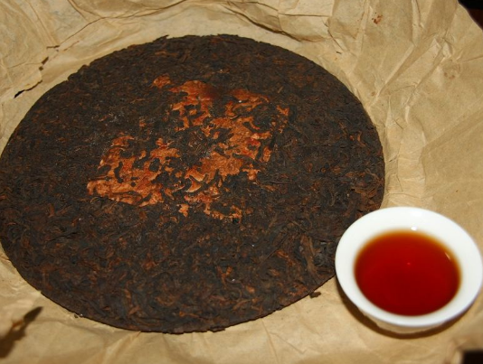  七子饼茶是什么茶 七子饼茶的特点 普洱茶的七子饼好吗