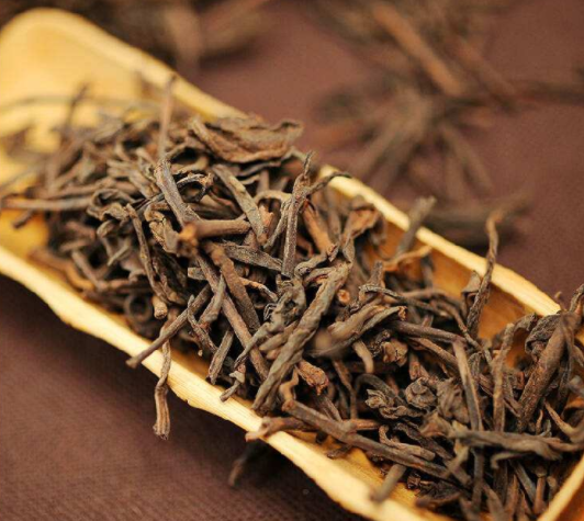  老枞红茶的功效 老枞红茶有提神缓解疲劳和生津清热的作用