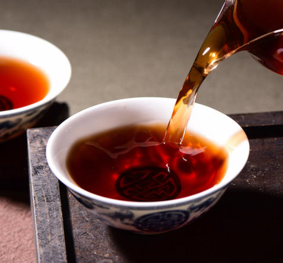  喝普洱茶的好处 普洱茶能降血脂减肥瘦身吗