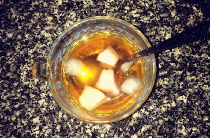  红茶菌的功效与作用禁忌是什么 这四种人不能和红茶菌