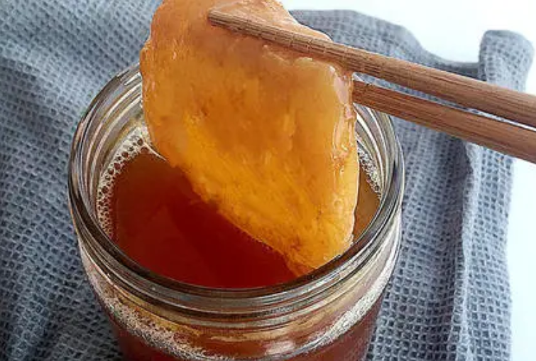  红茶菌的功效与作用什么季节吃好 饮用红茶菌的功效和时间