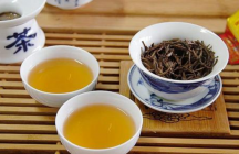 <b> 白茶的冲泡过程与技巧 冲泡白茶可以消暑解毒吗</b>