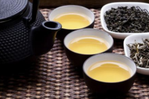<b> 绿茶的作用 喝绿茶能减肥吗 为什么喝红茶能美白肌肤</b>