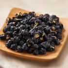 黑枸杞泡水喝上火吗 饮用野生黑枸杞时的上火症状