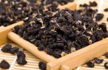 黑枸杞哪三种人不能喝 什么体质不适合喝黑枸杞