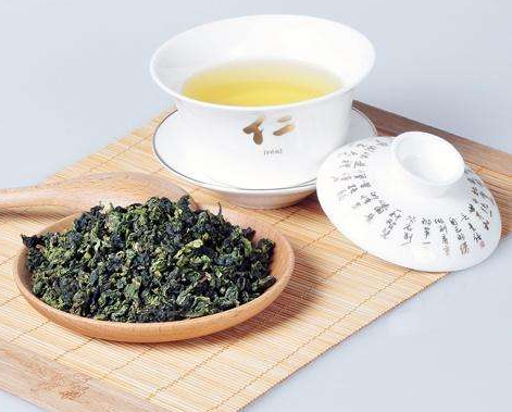  乌龙茶的冲泡技巧 乌龙茶减肥方法 泡乌龙茶的水温