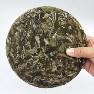  夏天饮用福鼎白茶具体有什么好处呢