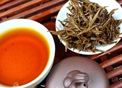  男人喝红茶的坏处 红茶的禁忌与注意事项 喝红茶会加重失眠