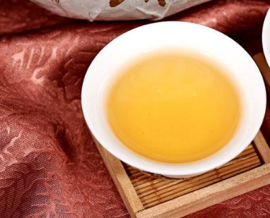  女性喝普洱茶减肥时要注意什么 更年期能喝普洱茶吗