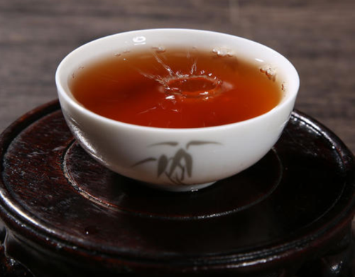  晚上能喝红茶吗 晚上正确喝红茶不用担心会失眠