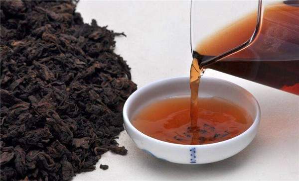  如何品尝普洱茶 鉴别普洱茶的方法 普洱茶的特点