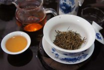  金骏眉茶叶属于红茶还是武夷岩茶呢