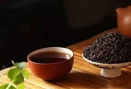  喝茶的三个阶段什么时候喝茶好 晚上可以喝黑茶 喝茶的技巧