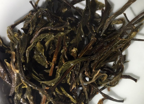  保存黑茶的注意事项 黑茶发霉和变白还能喝吗 黑茶发霉怎么处理