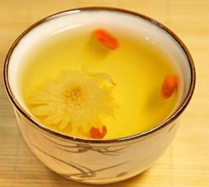  长期饮用菊花茶有什么好处和坏处呢