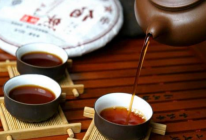  安化黑茶的功效 喝安化黑茶有降血糖和防治糖尿病的作用