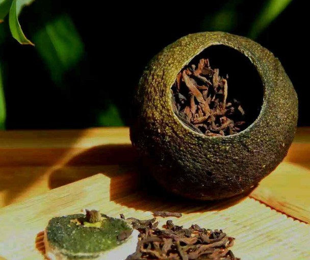  新会柑普茶挑选技巧 如何辨别新会普洱茶的好坏 柑普茶的味道