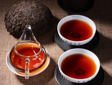  普洱茶的保健作用 普洱茶喝太多会有什么后果