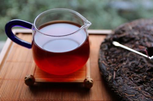  普洱茶叶用什么水泡茶味道比较好喝