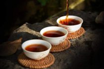  如何分辨普洱茶茶叶春茶或秋茶哪个好