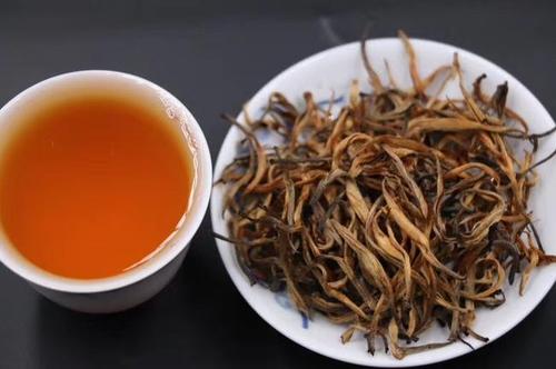  铁观音茶叶是红茶还是绿茶 铁观音茶叶是乌龙茶