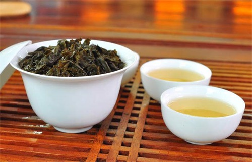 碧螺春与铁观音有什么不同 绿茶和乌龙茶的区别是什么