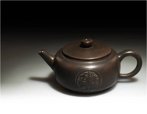  泡红茶茶具有哪些？喝红茶用盖碗冲泡还是用紫砂壶好？